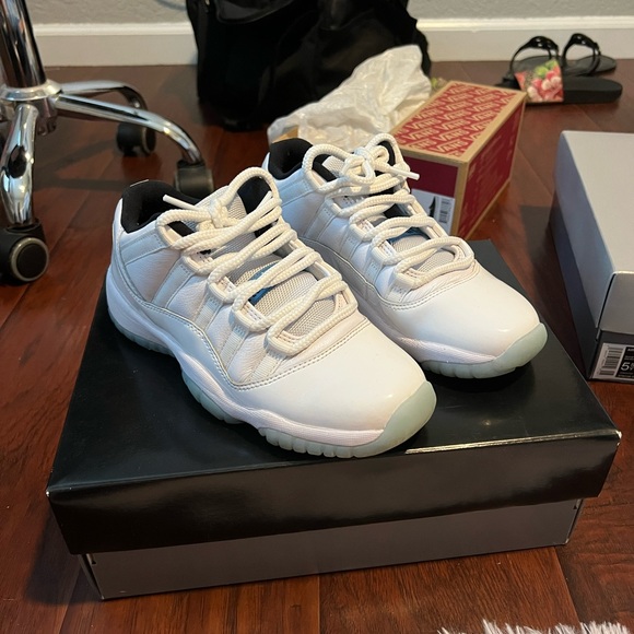 Legend blue jordan 11
